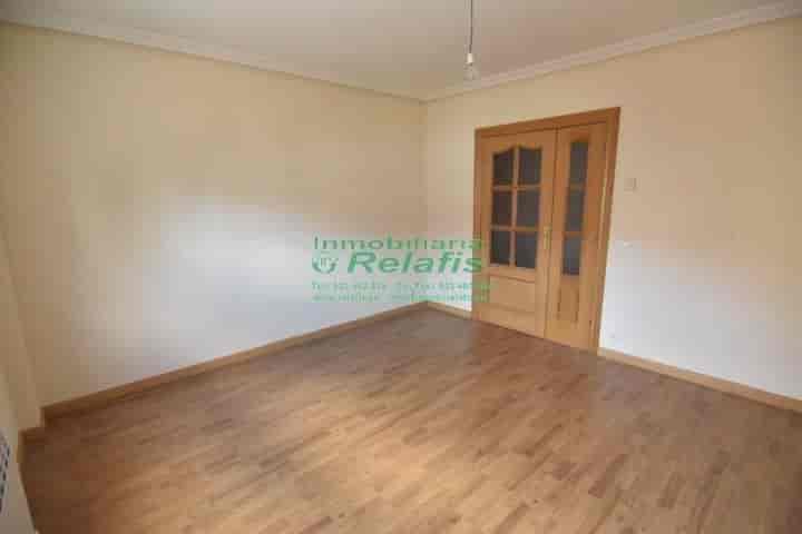 2 bedrooms apartment for sale in Salamanca, Spain