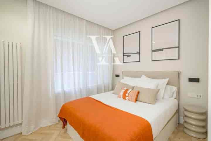 4 bedrooms apartment for sale in Madrid, Spain