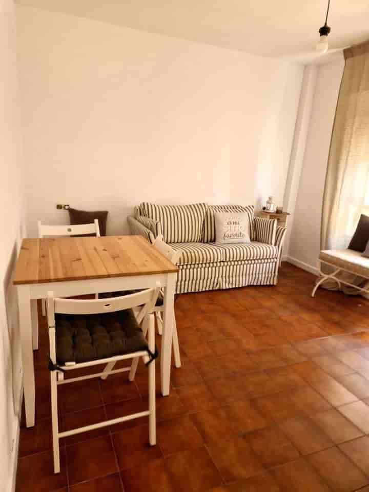 1 bedroom apartment for rent in Centro-Sagrario, Spain