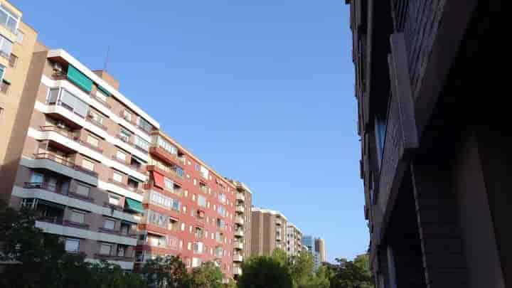 3 bedrooms apartment for sale in Zaragoza, Spain