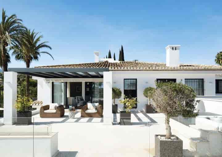 7 bedrooms house for sale in Nueva Andalucia, Spain