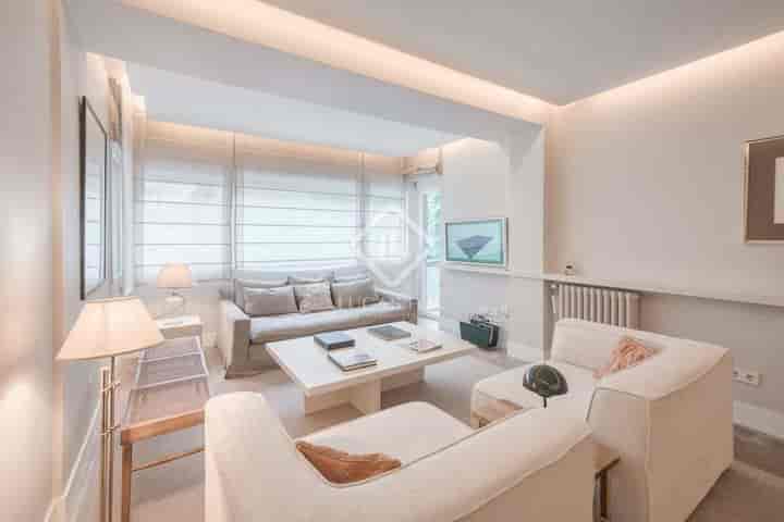 3 bedrooms apartment for sale in Madrid, Spain