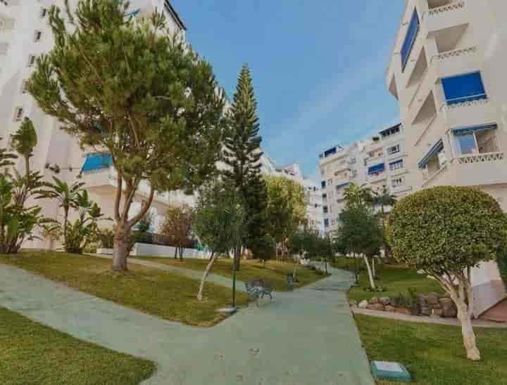 4 bedrooms apartment for sale in Nueva Andalucia, Spain