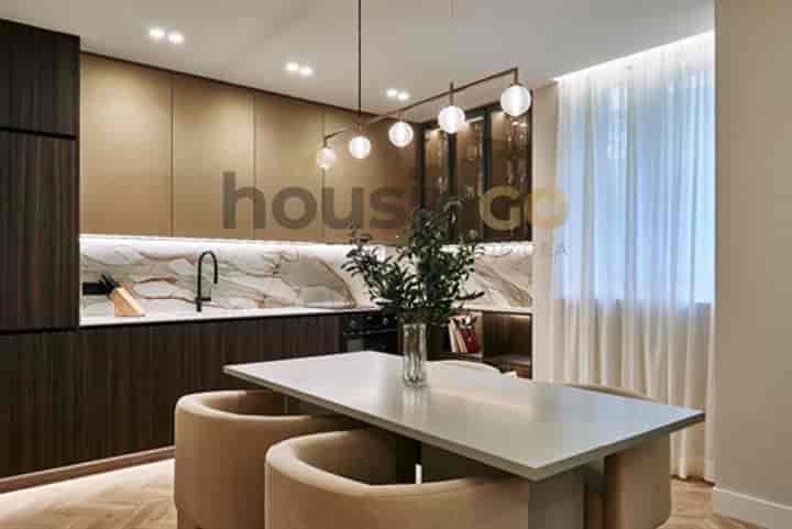 2 bedrooms apartment for sale in Madrid, Spain