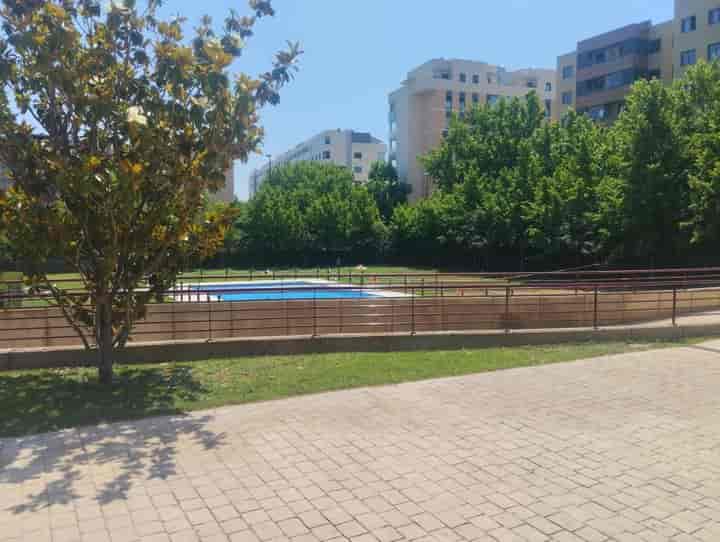 2 bedrooms apartment for rent in Zaragoza, Spain