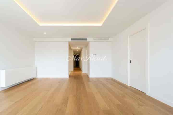 2 bedrooms apartment for sale in Barcelona, Spain