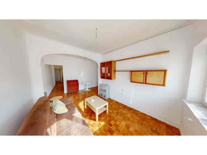 2 bedrooms apartment for rent in Palacio, Spain