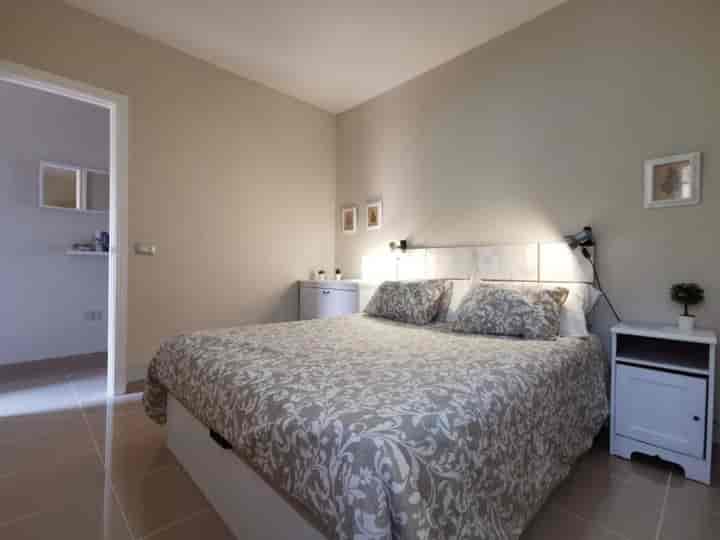 1 bedroom apartment for sale in Arona, Spain