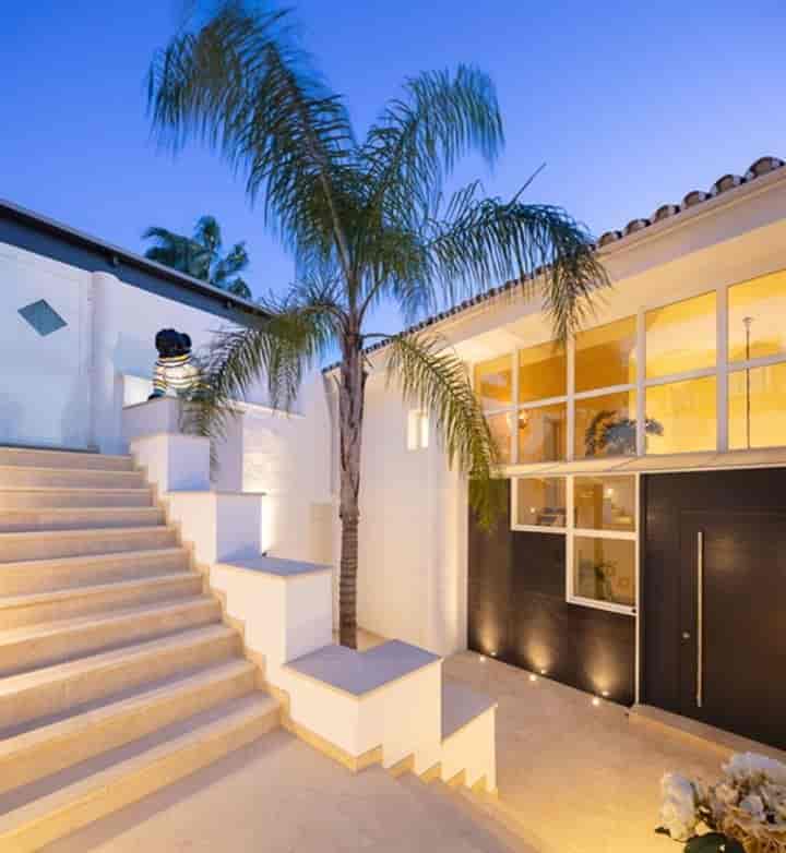 3 bedrooms house for sale in Nueva Andalucia, Spain