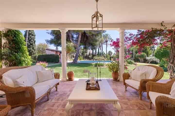 4 bedrooms house for sale in Benahavis, Spain