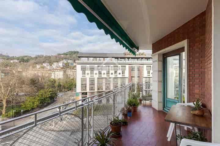 4 bedrooms apartment for sale in Donostia-San Sebastian, Spain