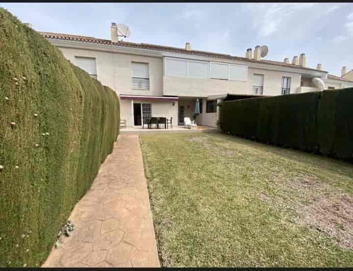 3 bedrooms house for rent in Las Brisas, Spain