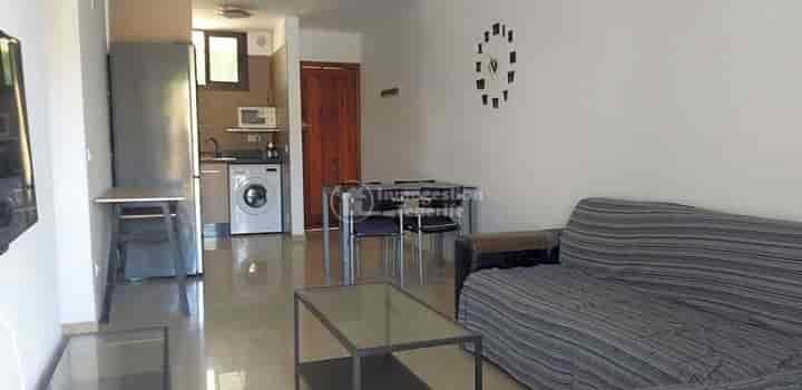 2 bedrooms apartment for rent in Los Cristianos, Spain