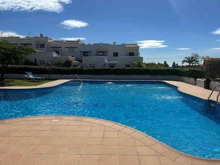 3 bedrooms house for rent in Aloha, Spain