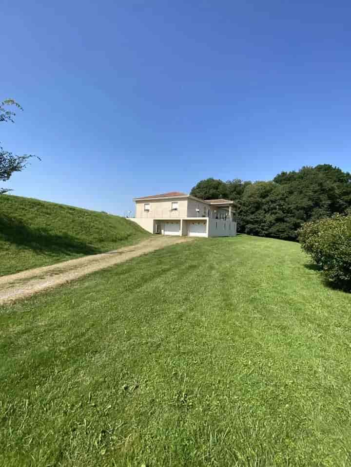 6 bedrooms house for sale in  France