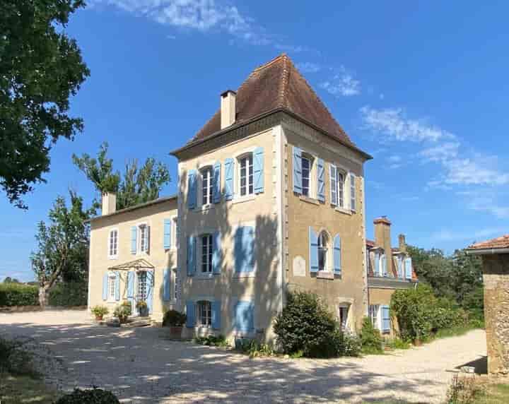 9 bedrooms house for sale in  France