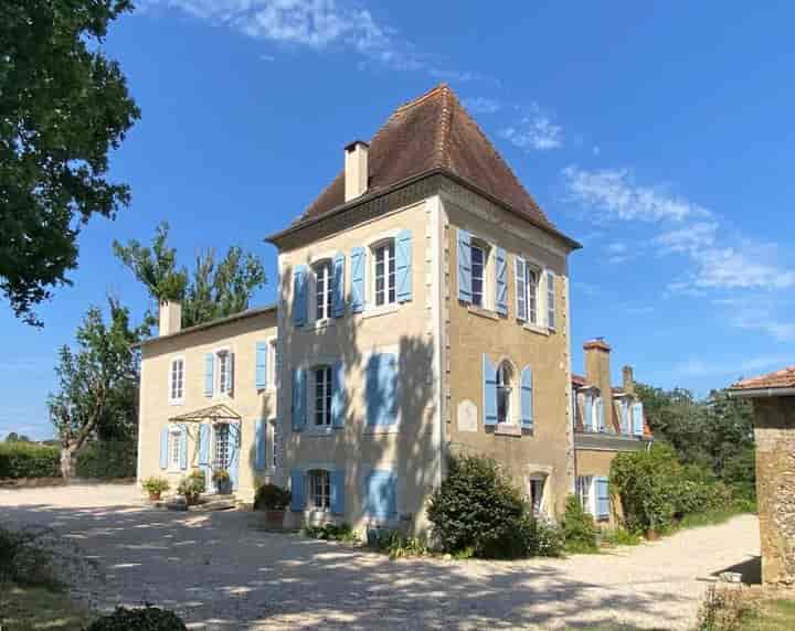 9 bedrooms house for sale in  France