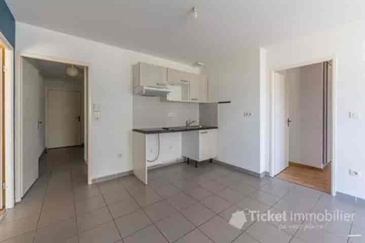 2 bedrooms apartment for sale in Cornebarrieu, France