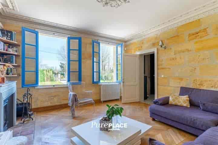 5 bedrooms house for sale in Saint-Loubes, France