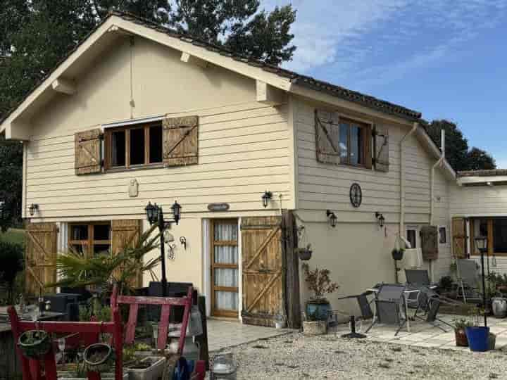 2 bedrooms house for sale in  France