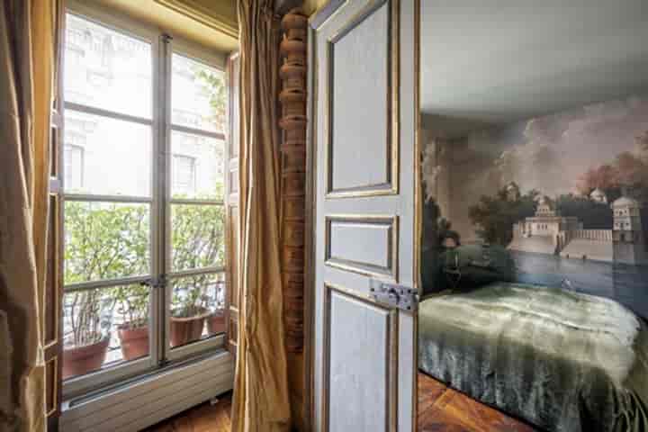 1 bedroom other for sale in Paris 4eme, France