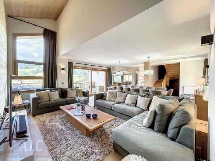 6 bedrooms house for sale in Combloux, France