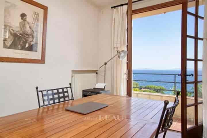 6 bedrooms house for sale in Le Lavandou, France