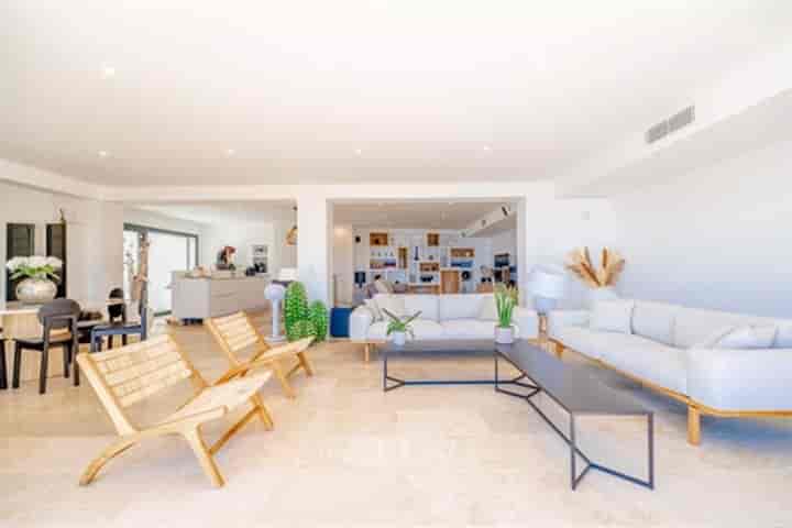 6 bedrooms house for sale in Roquebrune-sur-Argens, France