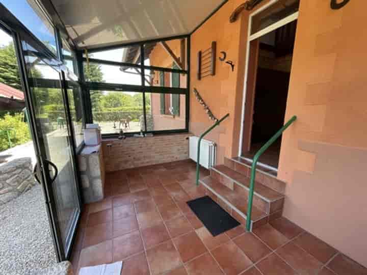 2 bedrooms house for sale in Peyrat-le-Chateau, France