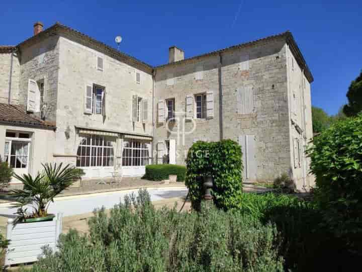 6 bedrooms house for sale in  France