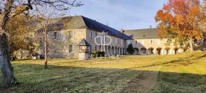50 bedrooms house for sale in  France