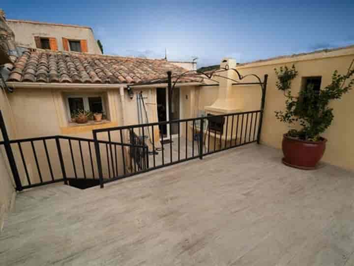 5 bedrooms house for sale in Cadenet, France