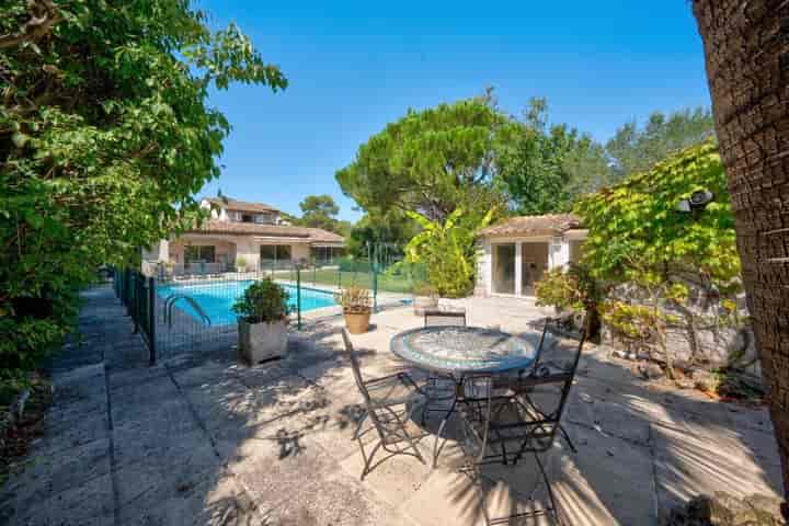 5 bedrooms house for sale in  France