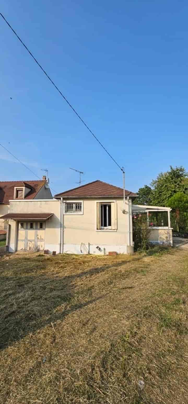 House for sale in Corquilleroy, France