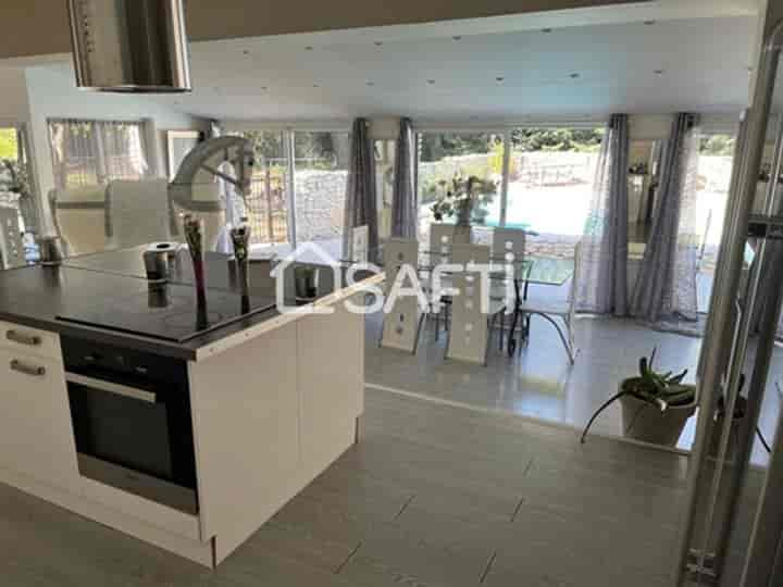 4 bedrooms house for sale in Chateaurenard, France