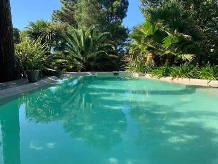 5 bedrooms house for sale in Biscarrosse, France