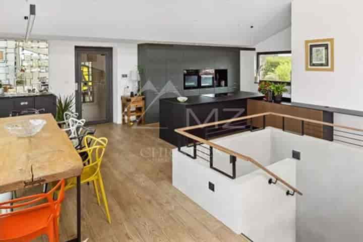 5 bedrooms house for sale in Saint-Raphael, France