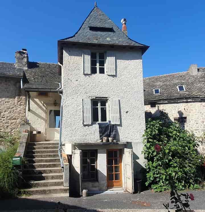 2 bedrooms house for sale in LUNAC, France