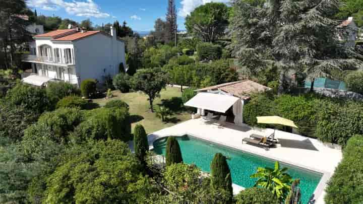 5 bedrooms house for sale in  France