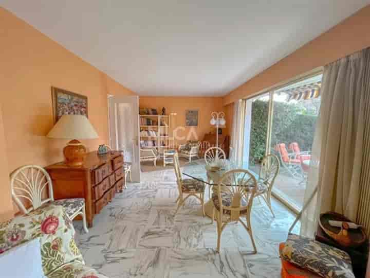 2 bedrooms other for sale in Antibes, France