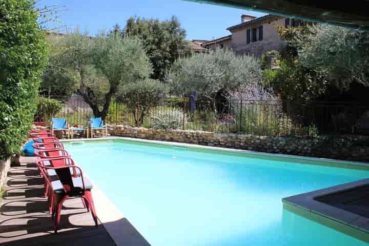 11 bedrooms house for sale in  France
