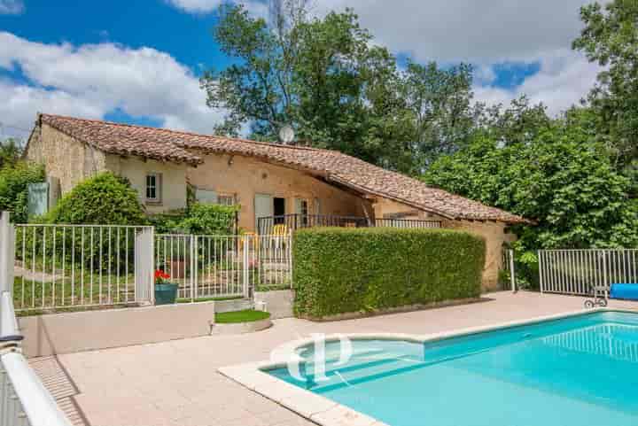 2 bedrooms house for sale in  France