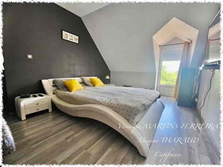 6 bedrooms house for sale in Massay, France