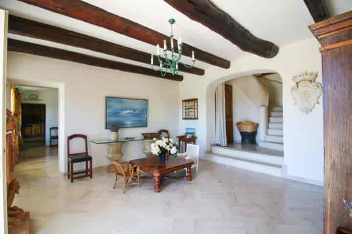 13 bedrooms house for sale in Allan, France