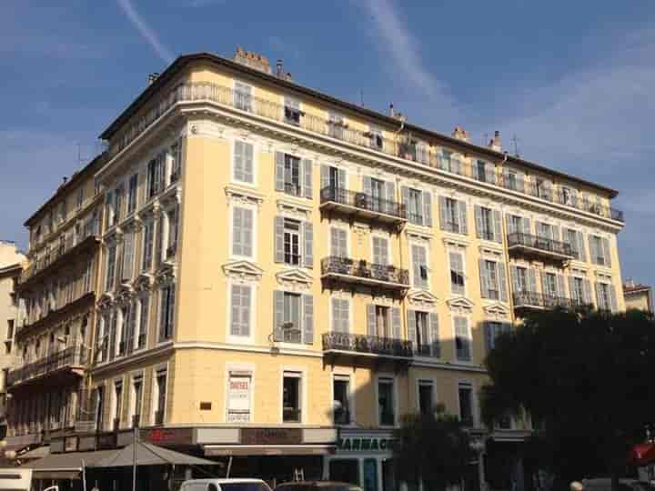 1 bedroom apartment for sale in Nice, France