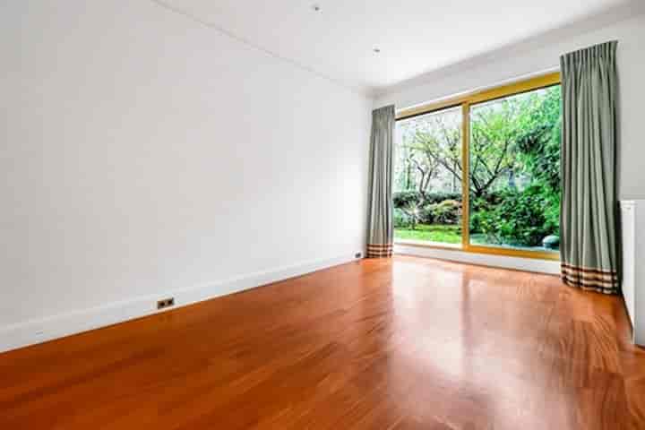 4 bedrooms other for sale in Paris, France