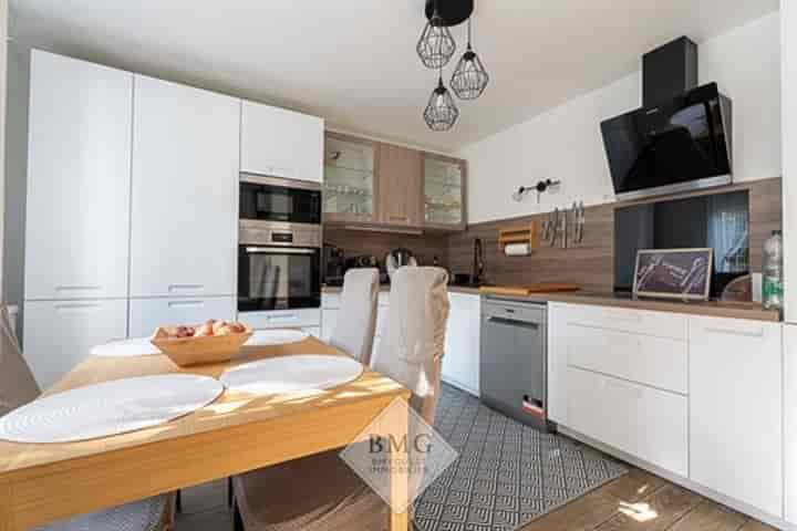 Apartment for sale in Champs-sur-Marne, France