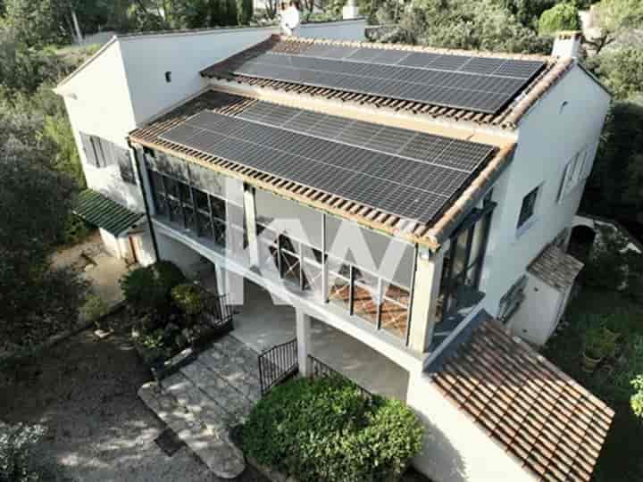 House for sale in Nimes, France