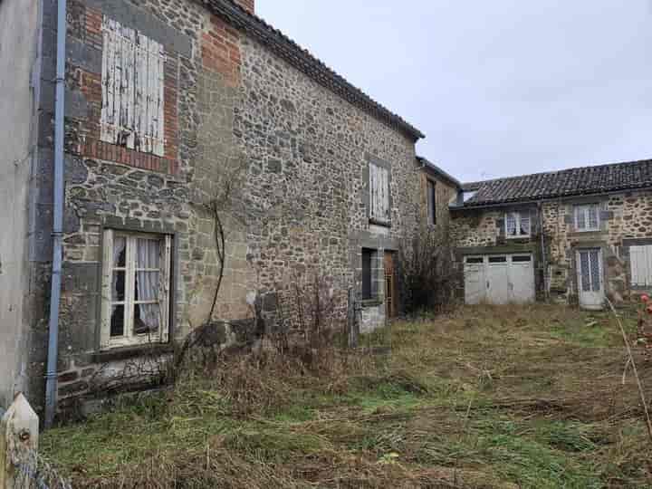 3 bedrooms house for sale in thiat, France