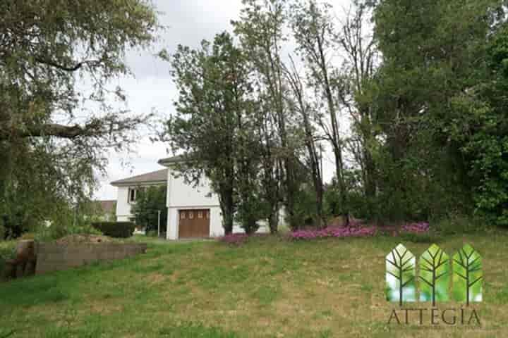 5 bedrooms house for sale in Chatelus-Malvaleix, France